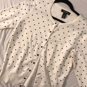 Cream cardigan with snap buttons and polka dots